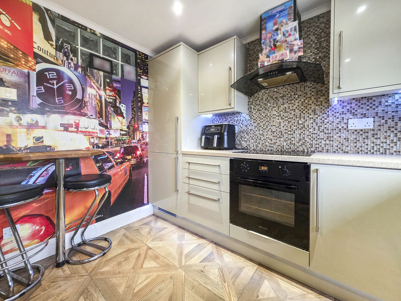 Queensmead Road Loudwater